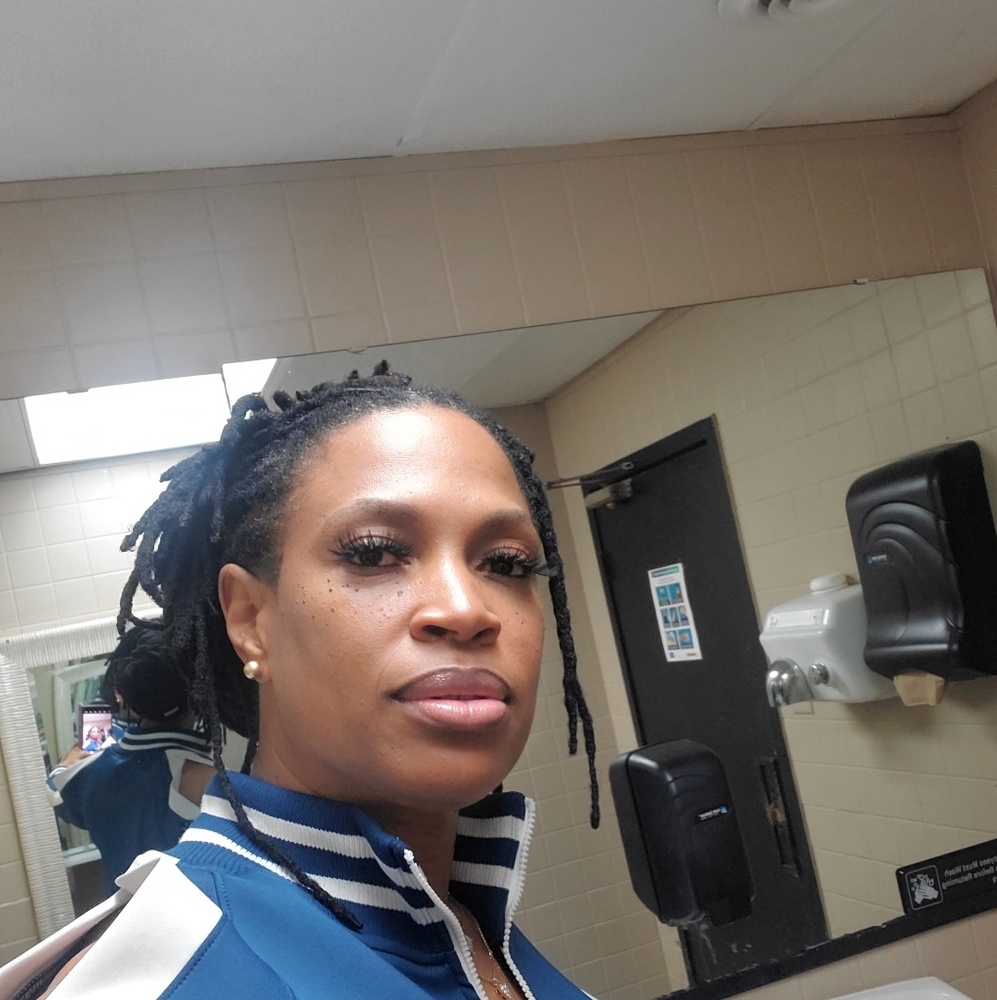 Meet your Posher, Tracina